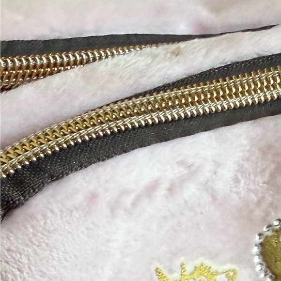 Juicy Couture Pink Velour Cosmetic Makeup Bag Gold Scottie Dog - Picture 7 of 7